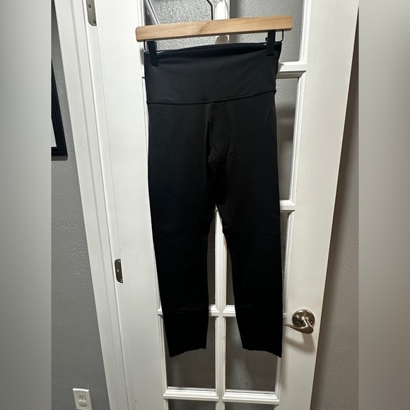 Lululemon Wunder Under Leggings - Picture 4 of 8